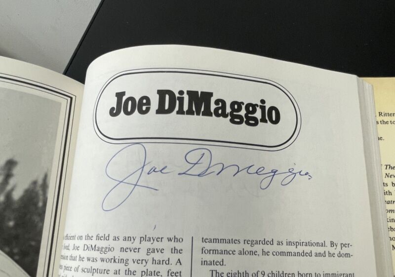 1986 100 Greatest Players Signed Book with J DiMaggio, Willie Mays, Rose, and 19