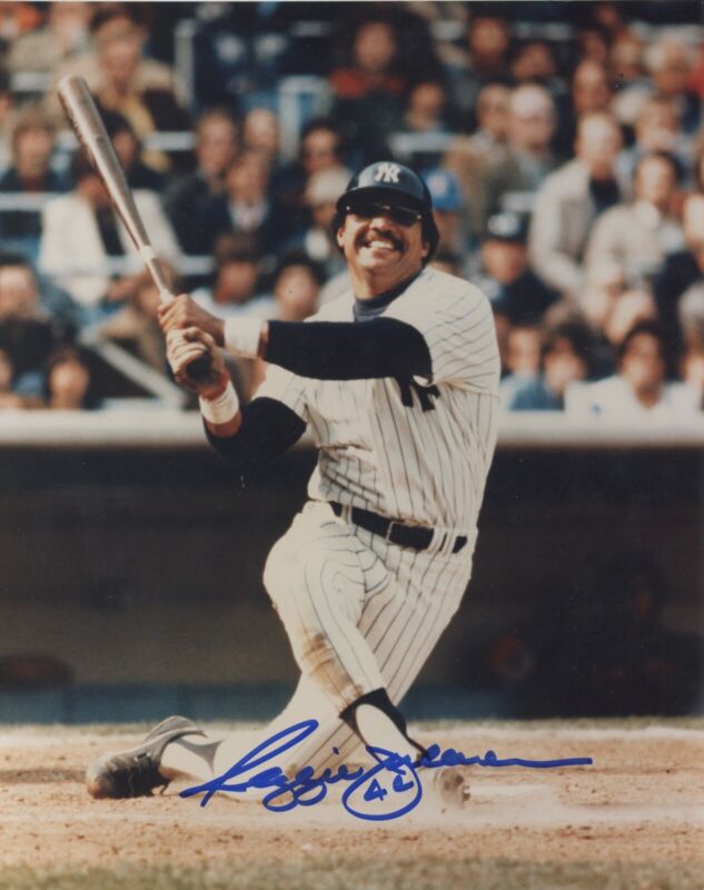 Reggie Jackson NY Yankees Signed 8x10 Photo Auto with B&E Hologram