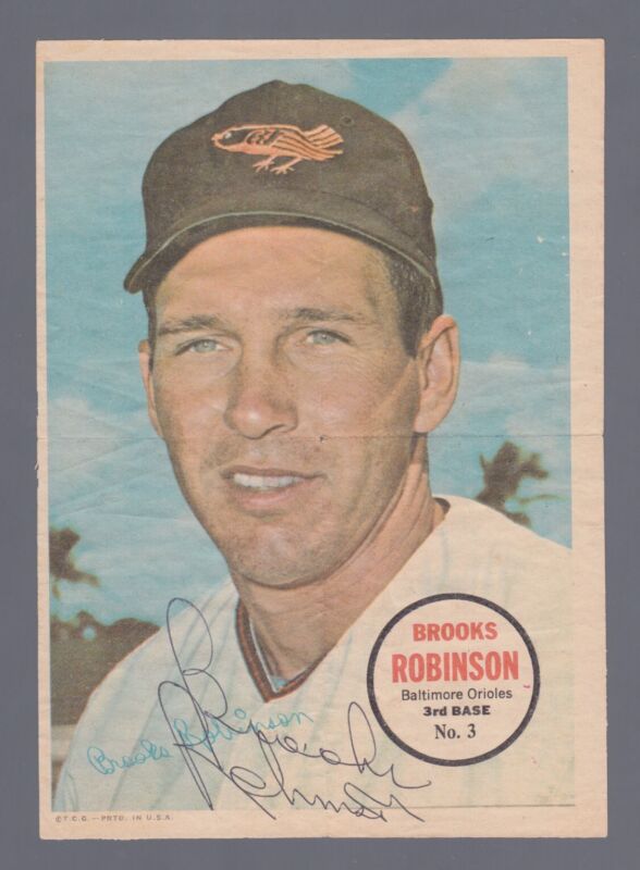 Brooks Robinson 5X7 Signed 1967 Topps Pin Up with B&E Hologram