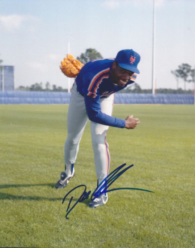 Dwight Gooden NY Mets Signed 8x10 Photo with B&E Hologram #1