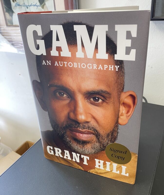 Grant Hill Signed Book “Game an Autobiography” Auto with B&E Hologram
