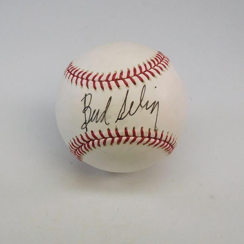 Bud Selig Signed MLB “Selig" Baseball with B&E Hologram