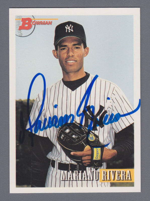 Mariano Rivera SIGNED 1993 Bowman Card #327 Auto w/ B&E Hologram NM