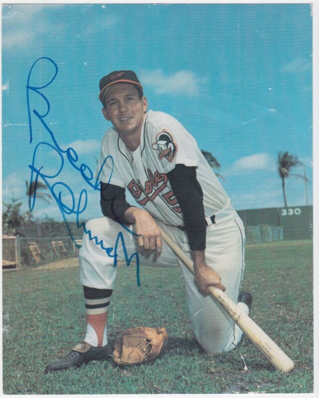 Brooks Robinson 8X10 Signed Photo Premium with B&E Hologram - VG creasing