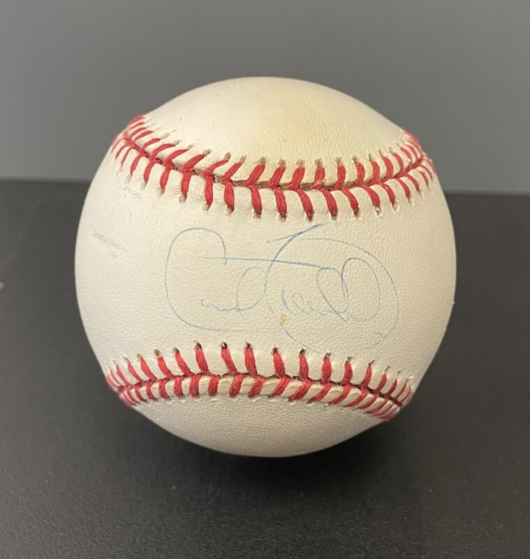 Cecil Fielder Signed Official 1996 World Series Baseball w B&E Hologram