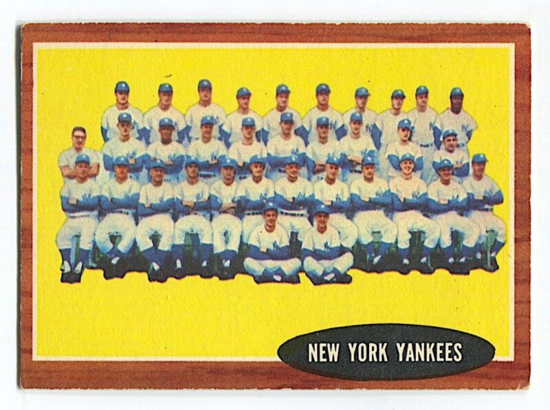 1962 Topps #251 New York Yankees Team EX