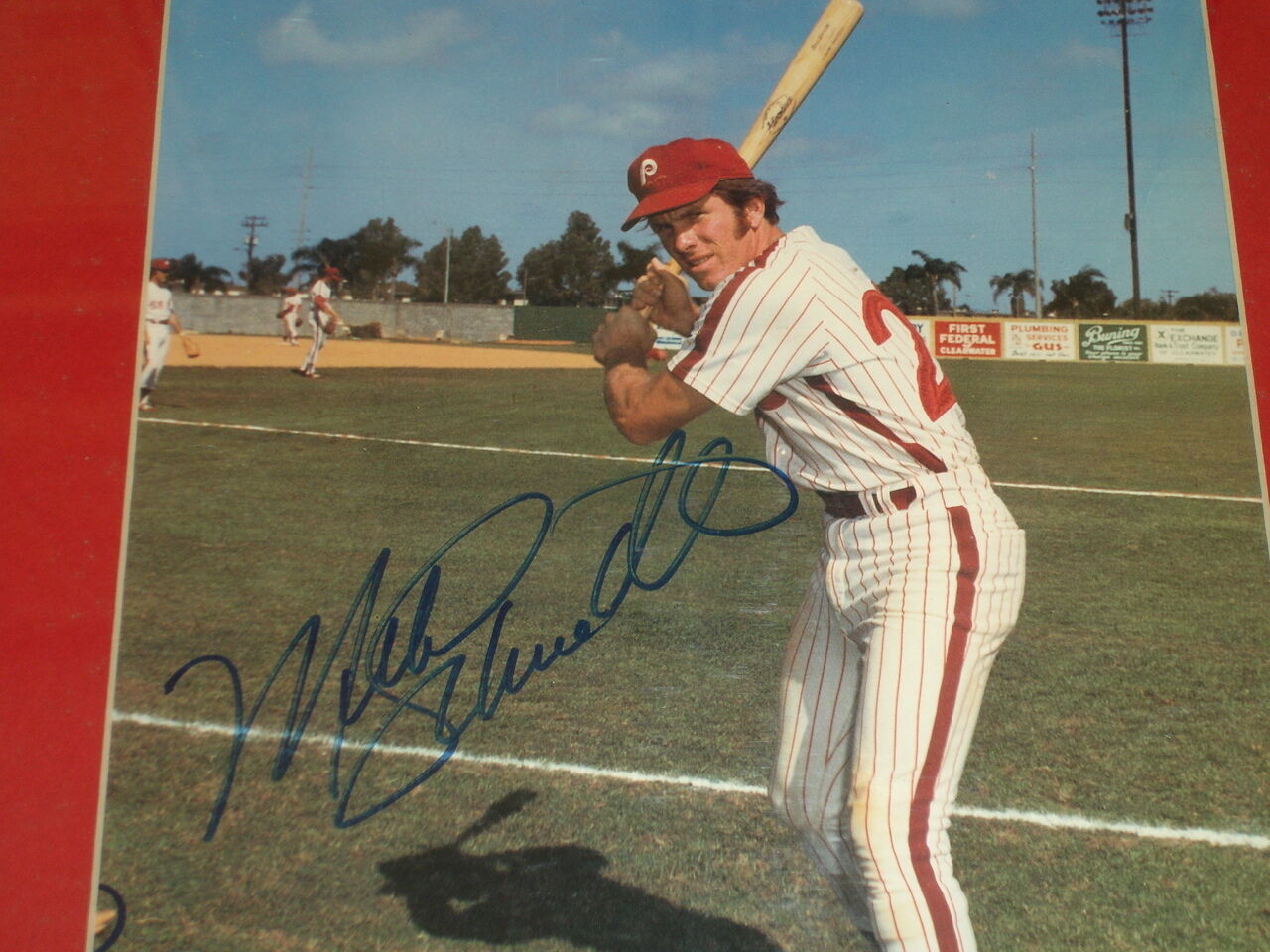 c 1973 Mike Schmidt Philadelphia Phillies Signed 8x10 Color Photo w/ Hologram