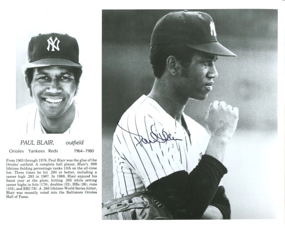 Paul Blair Yankees 8X10 B&W Combo Photo Auto B&E Hologram