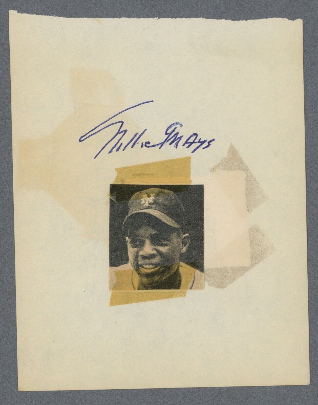 Willie Mays Signed Notepaper with B&E Hologram