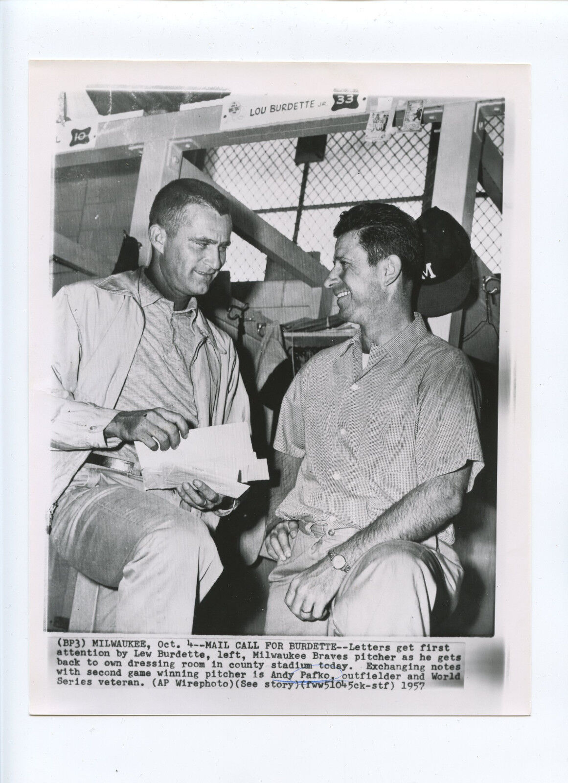 Original Oct 8 1957 Lew Burdette & Andy Pafko Mil Braves 7 1/2 X 10 Wire Photo