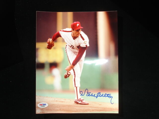 Steve Carlton PSA/DNA Autographed 8x10