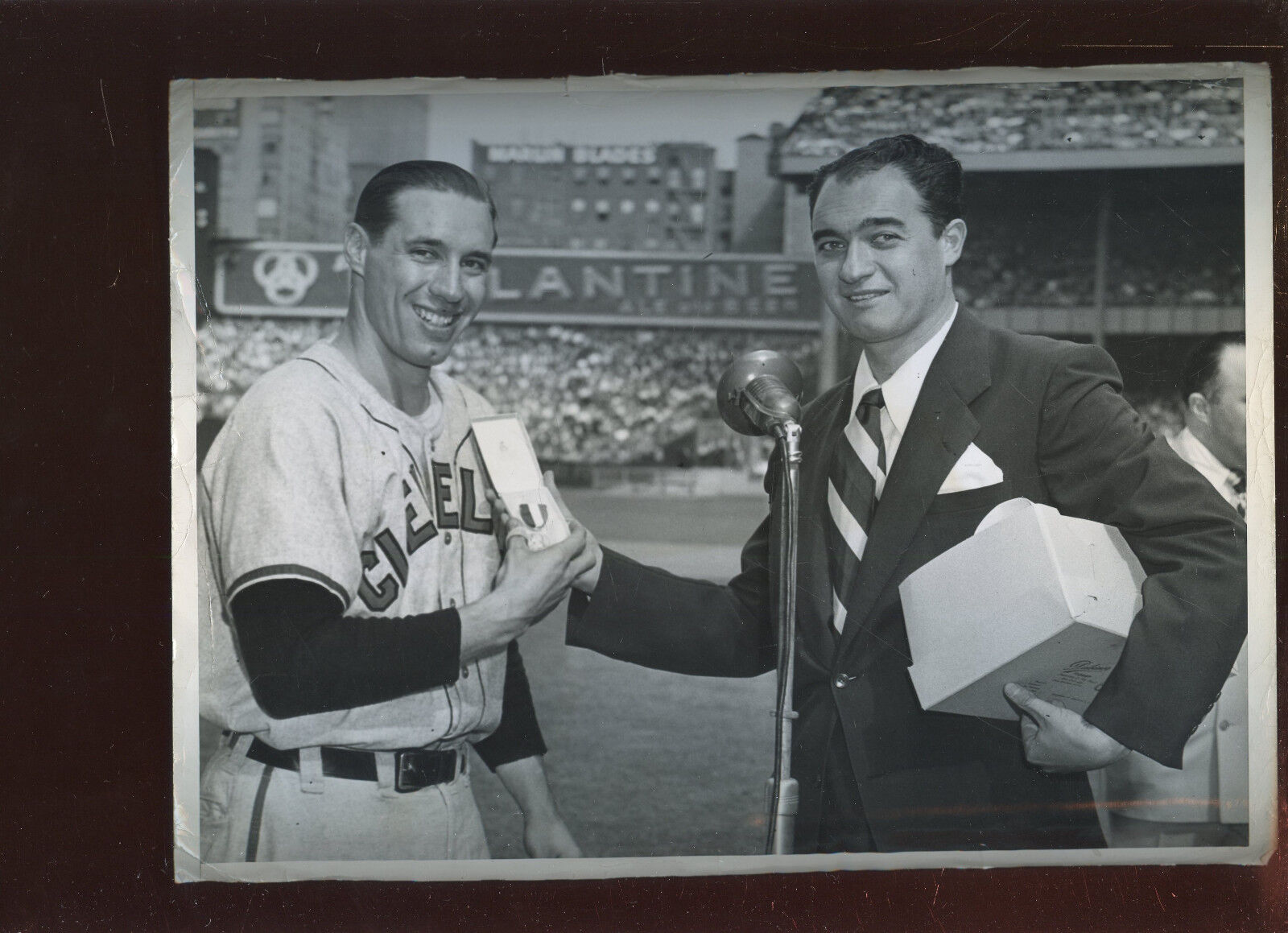 Original 1943 Wire 8 X 10 Photo Bob Feller & Mel Allen