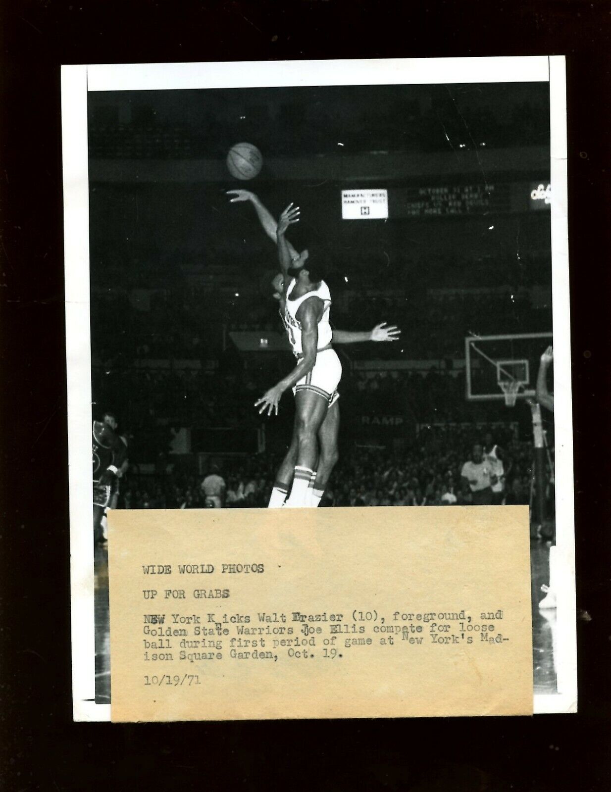 Original 1971/1975 Walt Frazier New York Knicks Wire Photos 9 Different