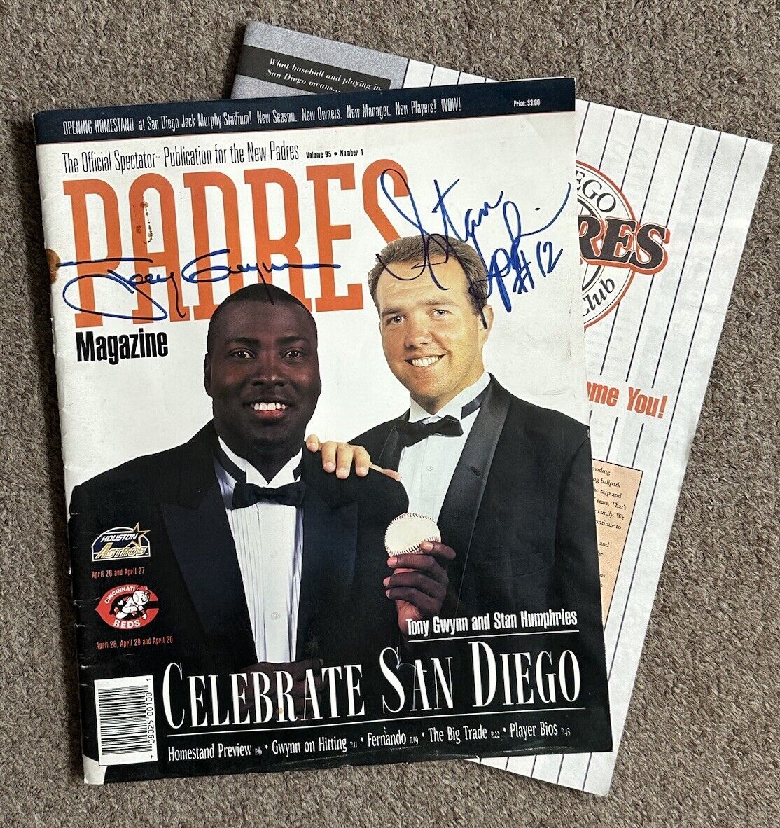 Tony Gwynn / Stan Humphries DUAL SIGNED 1995 10x13 Padres Magazine w/ hologram