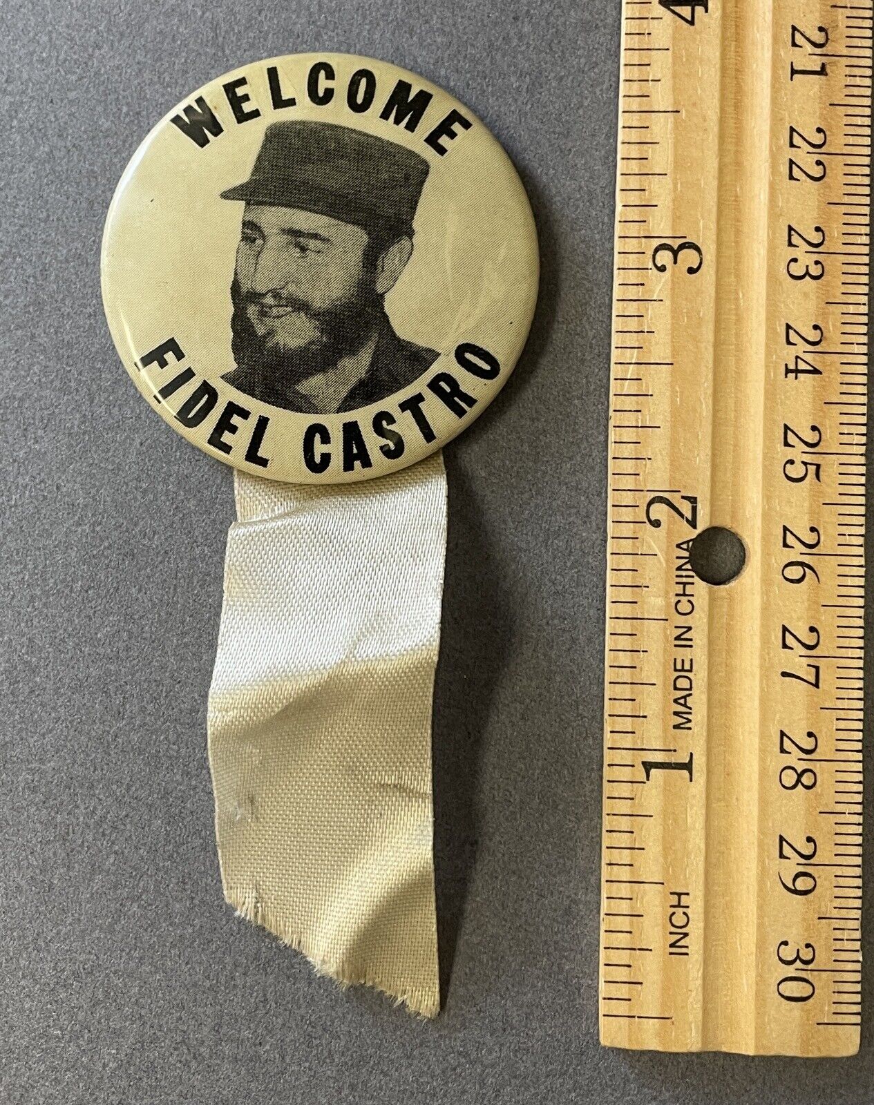 9/18/60 Welcome Fidel Castro 2" Pin from his visit to New York • with ribbon