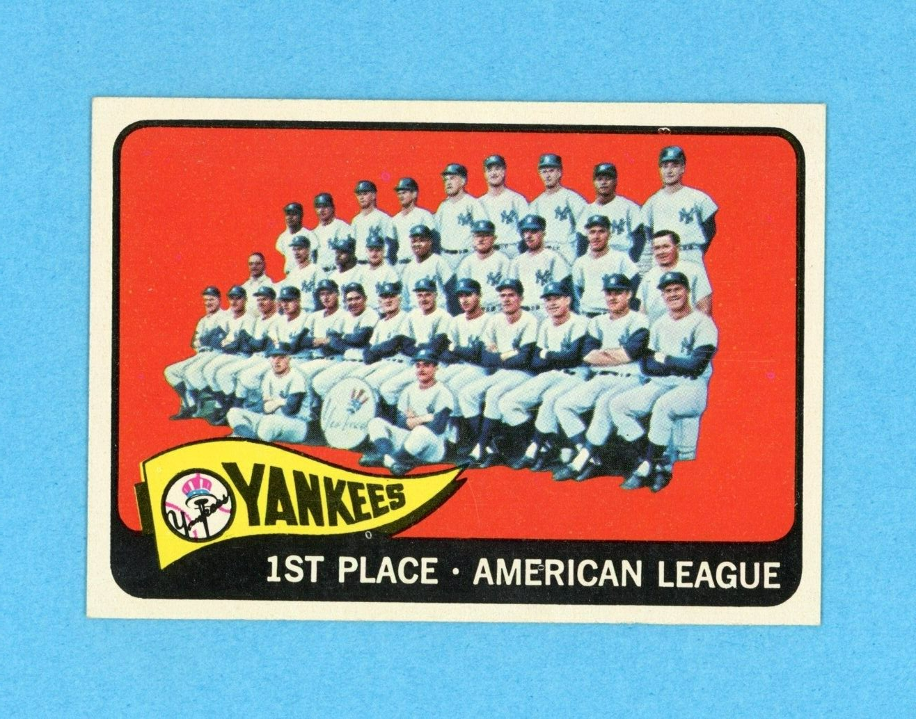 1965 Topps #513 New York Yankees Team Baseball Card NM