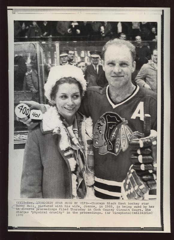 Original 1970 Bobby Hull Sued For Divorce Wire Photo 