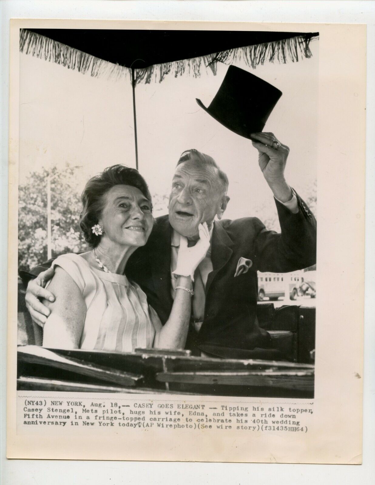 August 18 1964 Edna & Casey Stengel 40th Wedding  Anniversary 8 X 10 Wire Photo