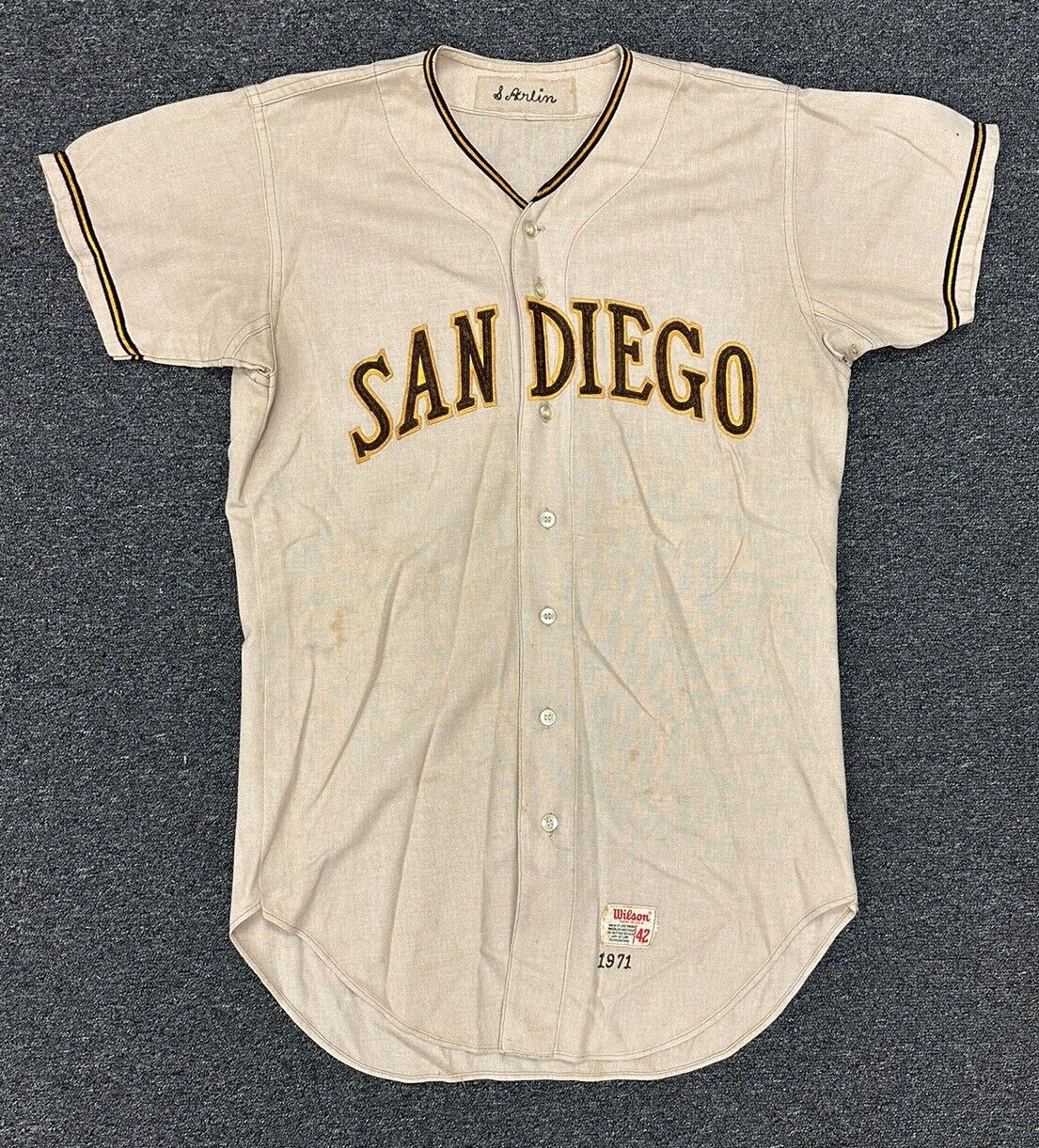 1971 Steve Arlin San Diego Padres GAME USED Road Flannel Jersey #22