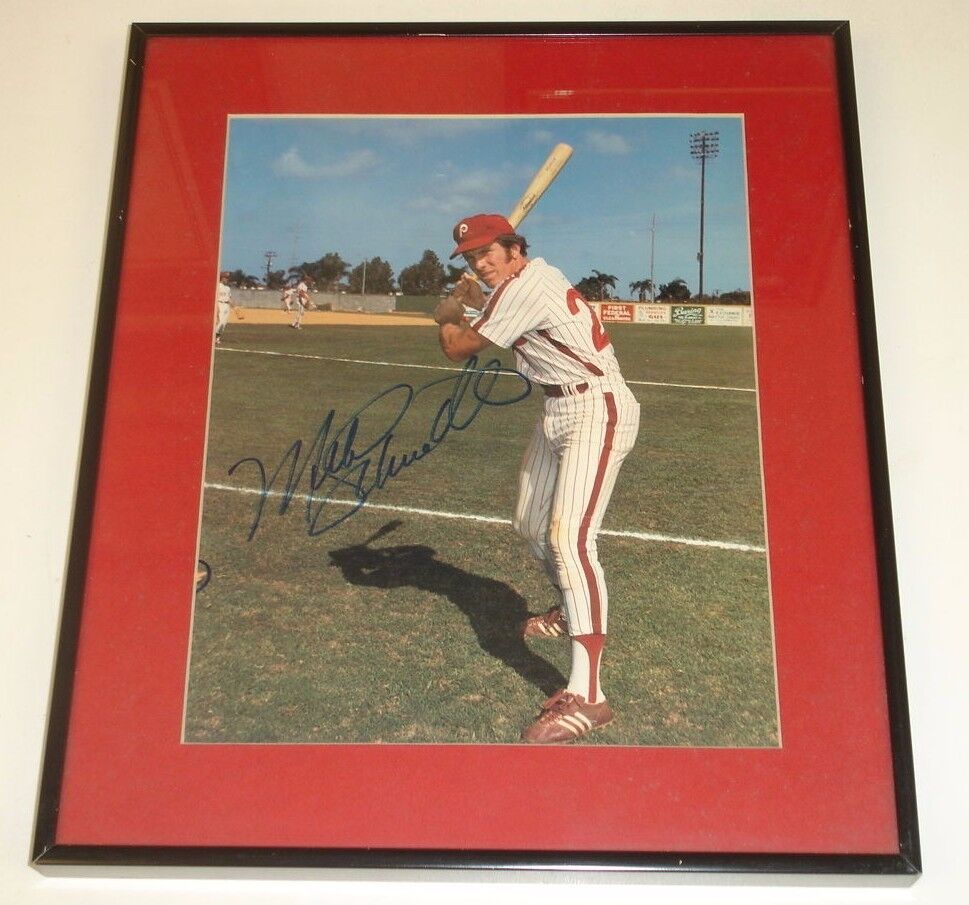 c 1973 Mike Schmidt Philadelphia Phillies Signed 8x10 Color Photo w/ Hologram