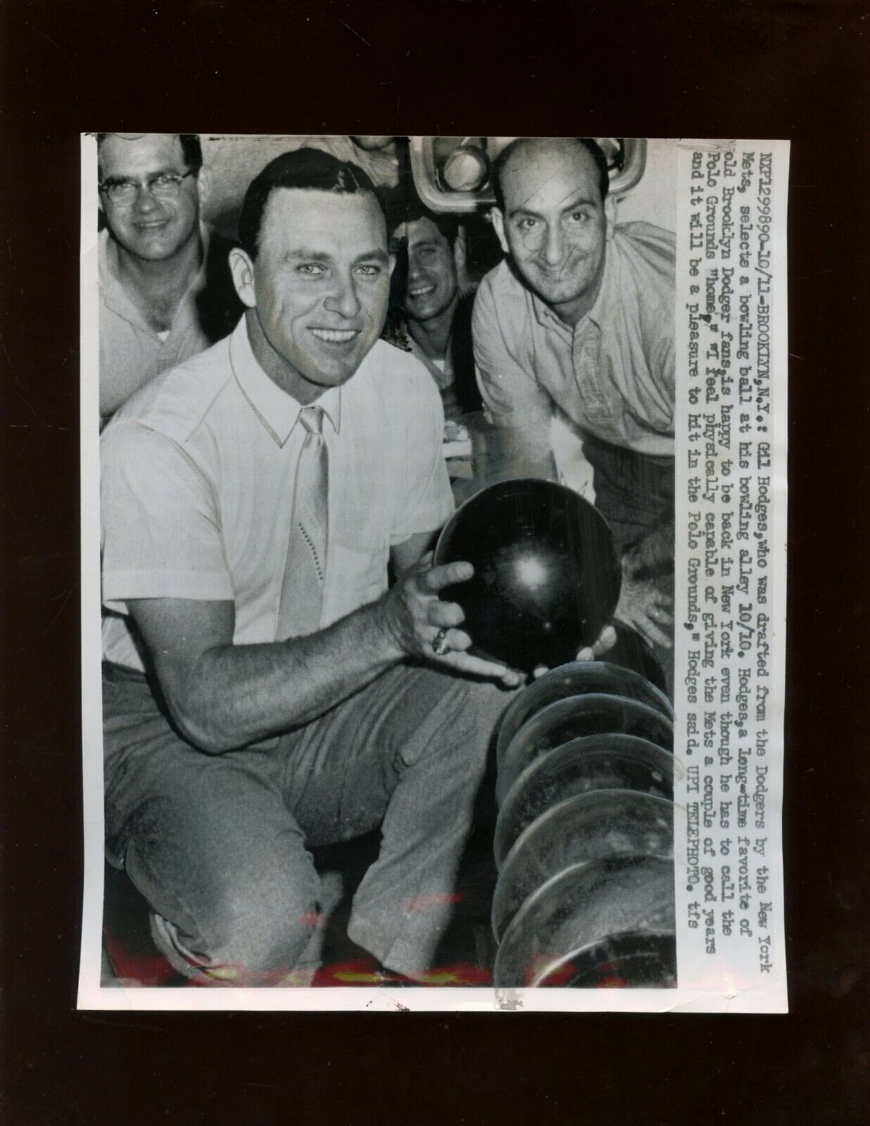 October 17 1961 Gil Hodges Bowling 8 X 8 1/2 Wire Photo