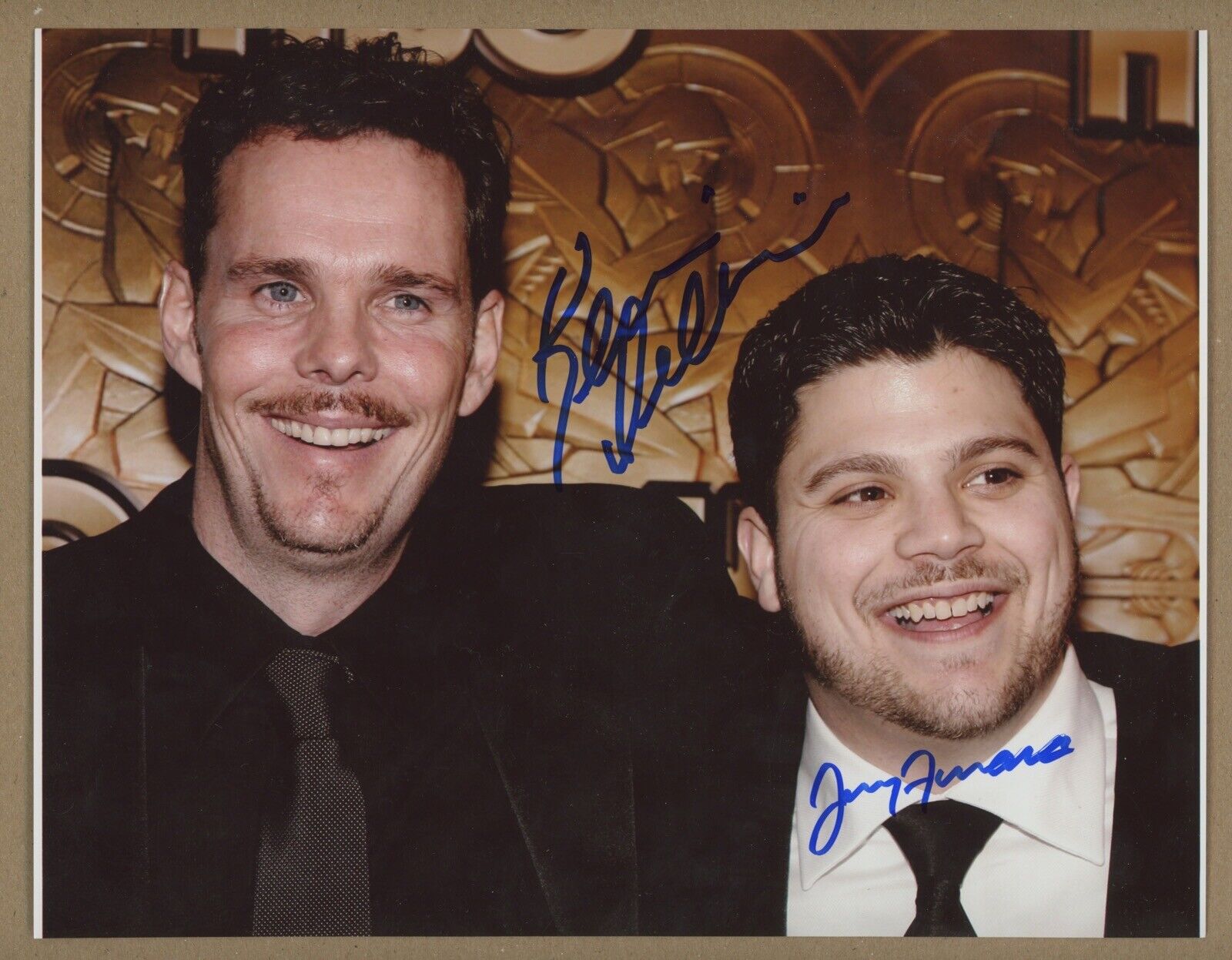 Kevin Dillon & Jerry Ferrara Entourage Signed 8x10 Photo Auto with B&E Hologram