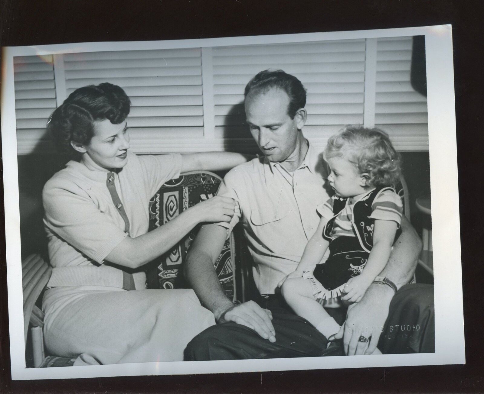 Original Jan 9 1953 Ewell Blackwell & Family Wire Photo