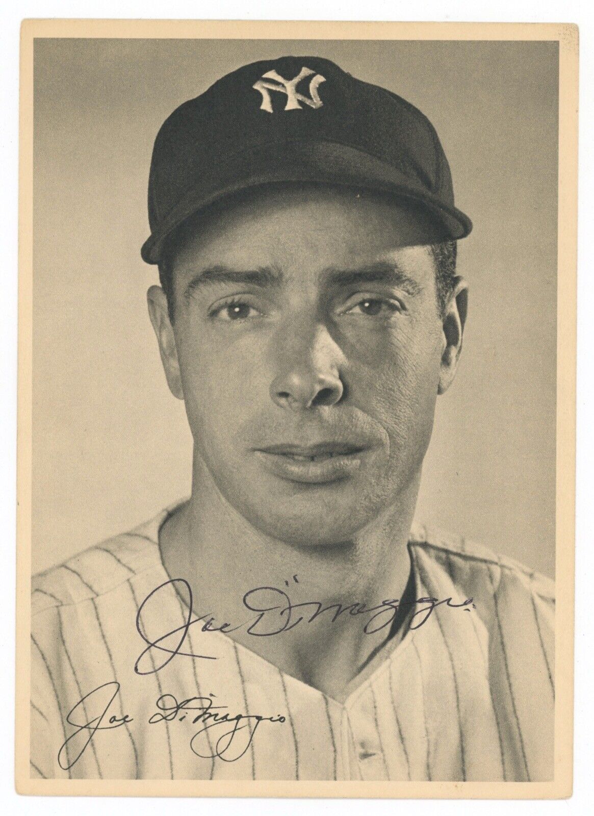 Gorgeous Joe DiMaggio Signed 1947 NY Yankees Team Issued Photo w/ B&E Hologram