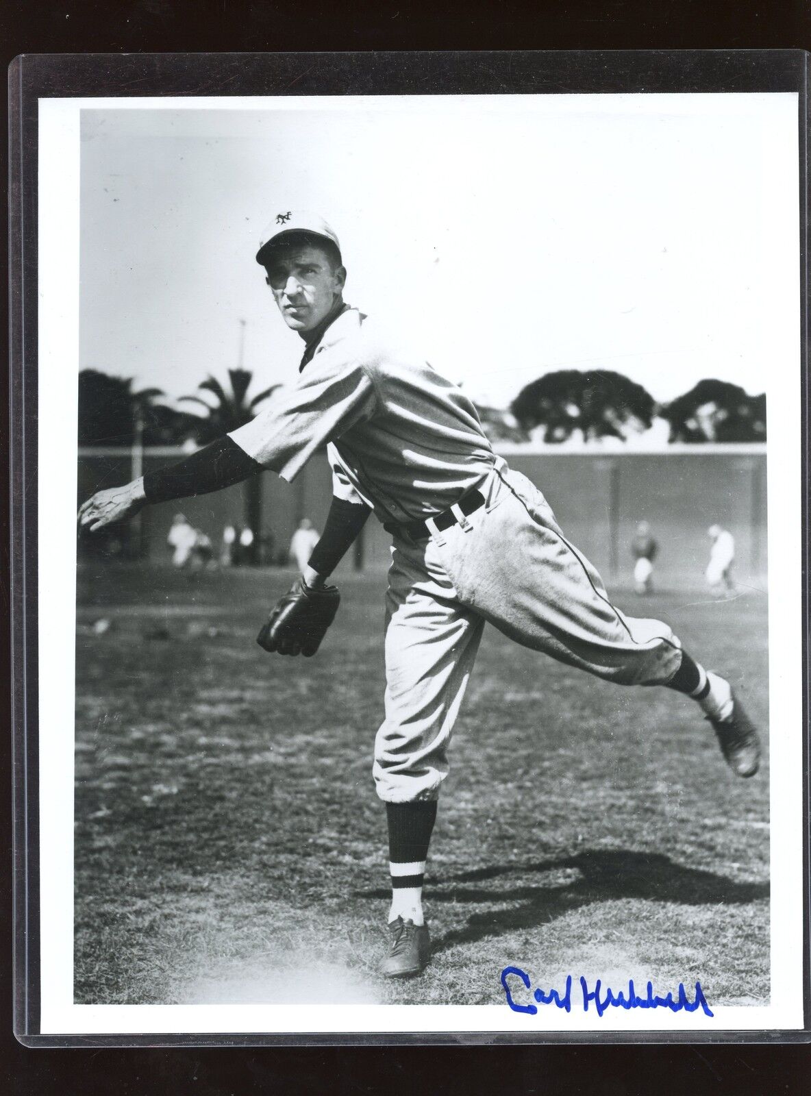 Carl Hubbell New York Giants B & W 8 X 10 Autographed Photo Hologram