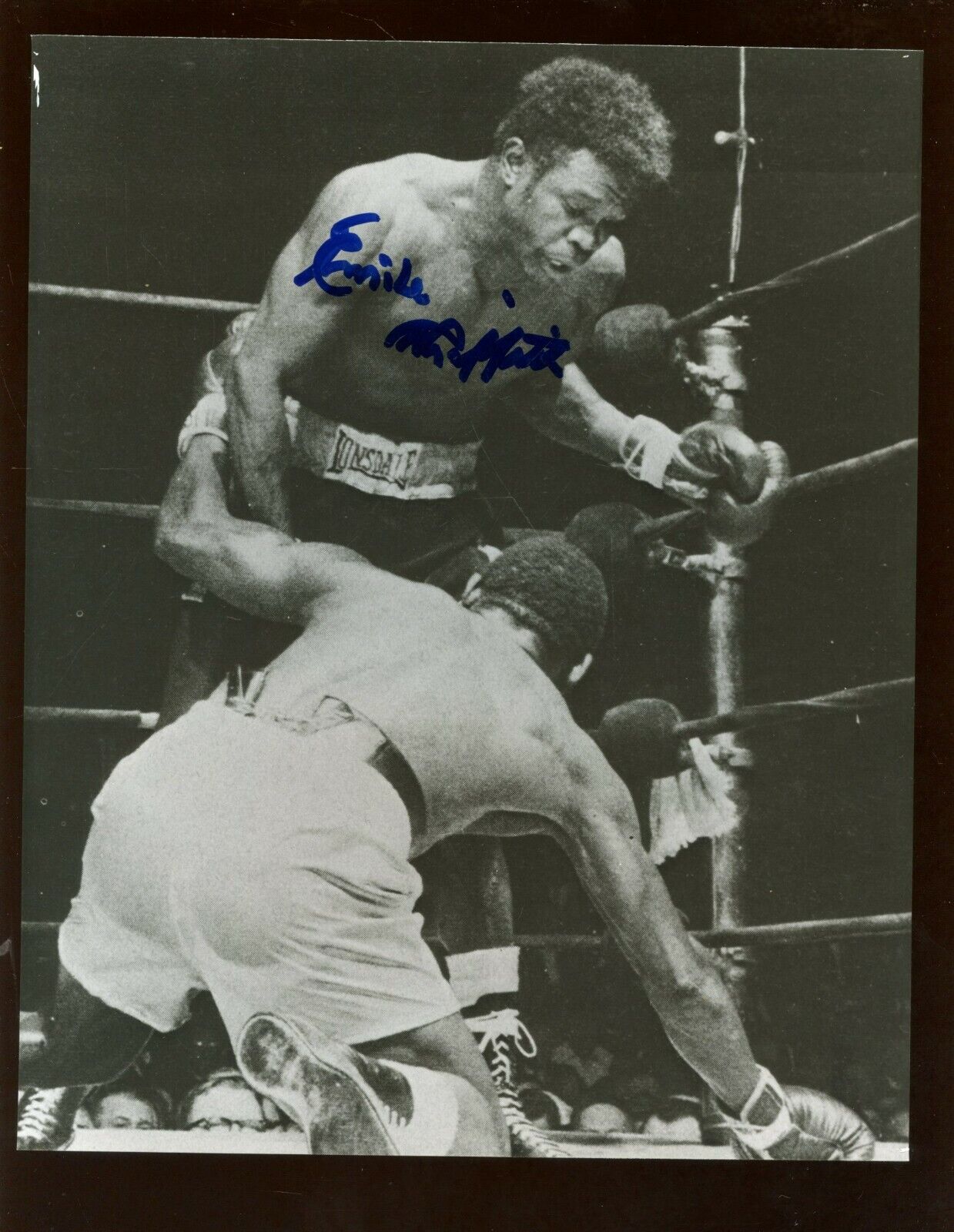 Emile Griffith Autographed 8 X 10 Photo B & E Hologram