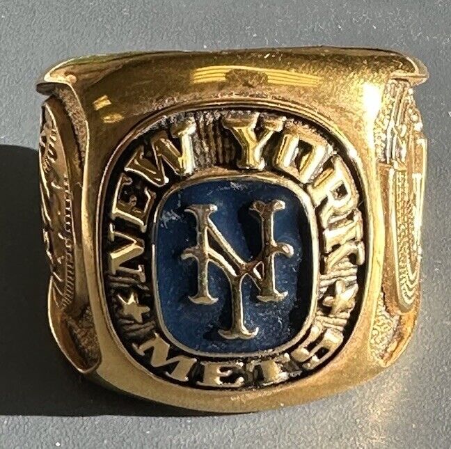 c. 1980s New York Mets Shea Stadium Souvenir Oversized 6 ounce Gold Plated Ring