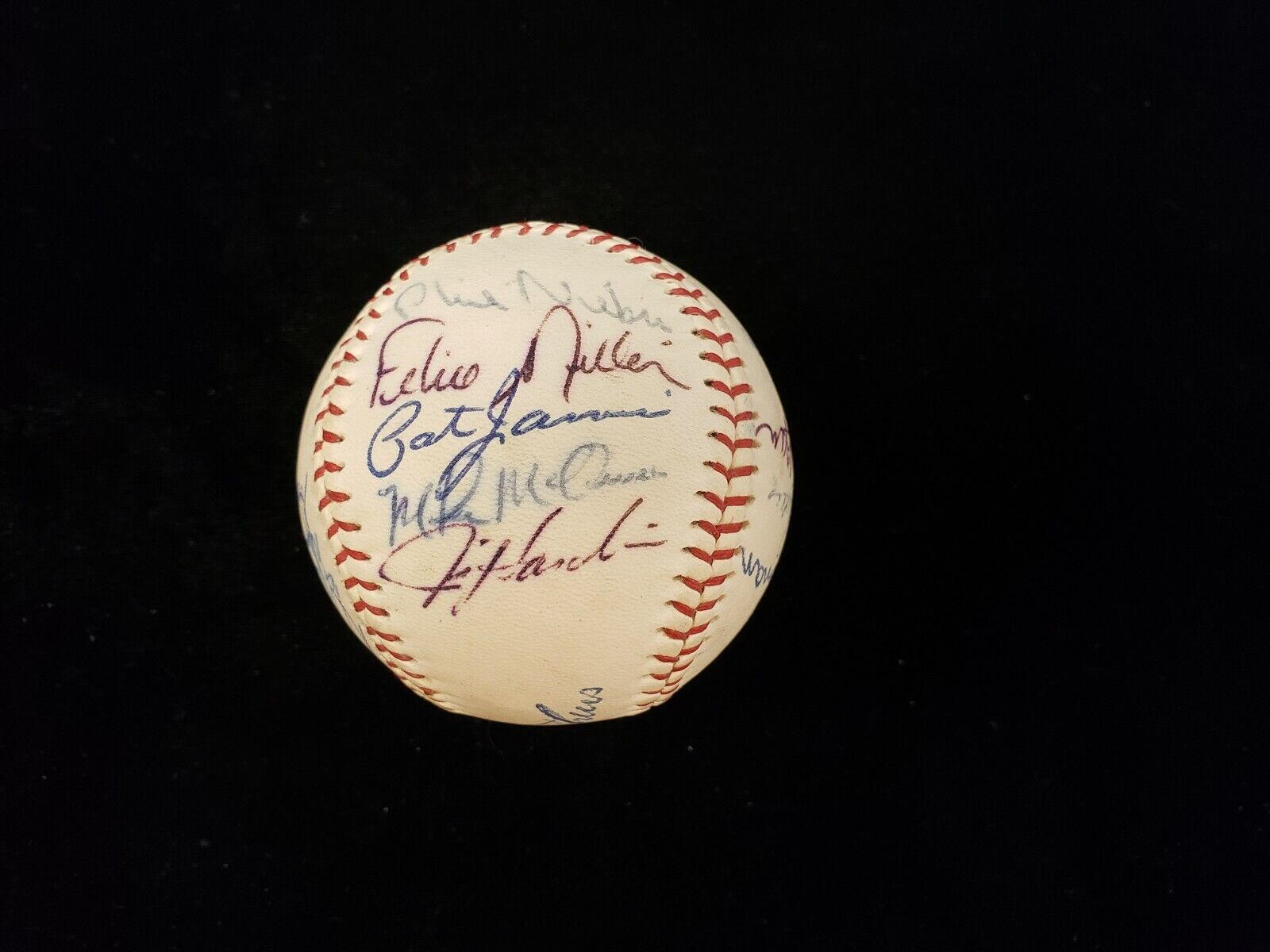 1972 Atlanta Braves Autographed Baseball - 19 Signatures!