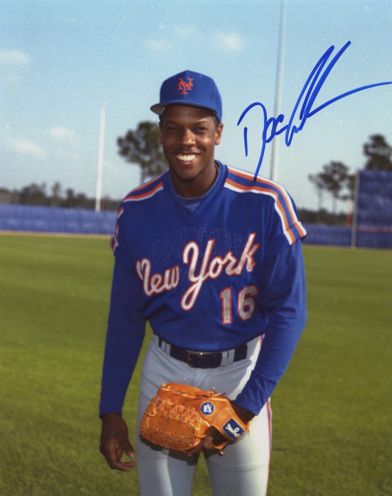 Lot of 19 Dwight "Doc" Gooden NY Mets Signed 8x10 Photos Autos w B&E Hologram