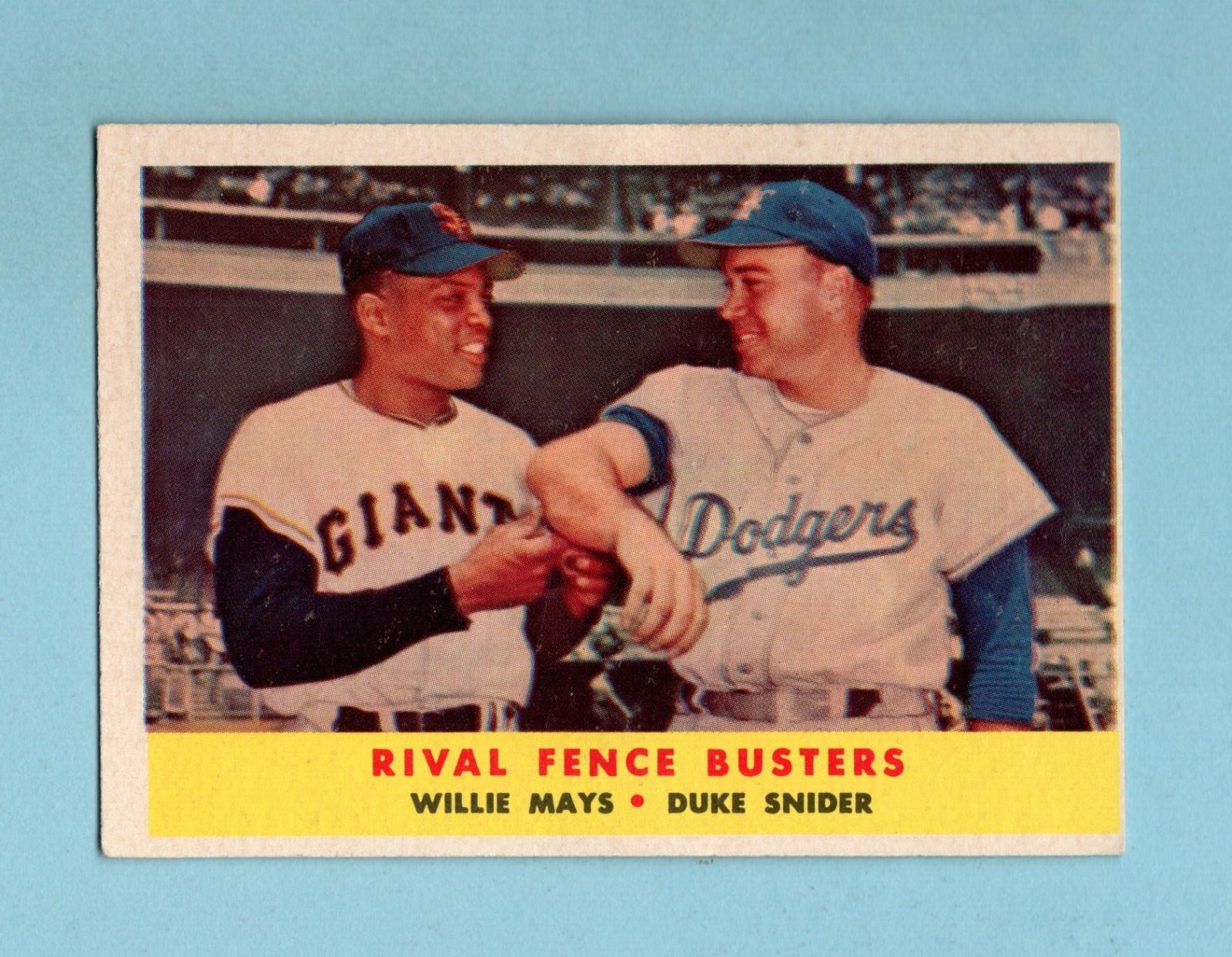 1958 Topps #436 Rival Fence Busters Willie Mays, Duke Snider Baseball Card E+ oc