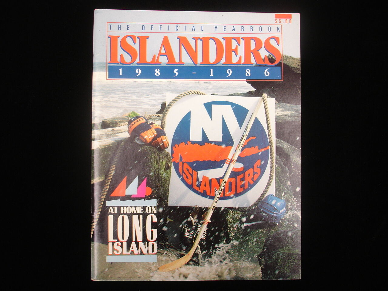 1985-86 New York Islanders Hockey Yearbook