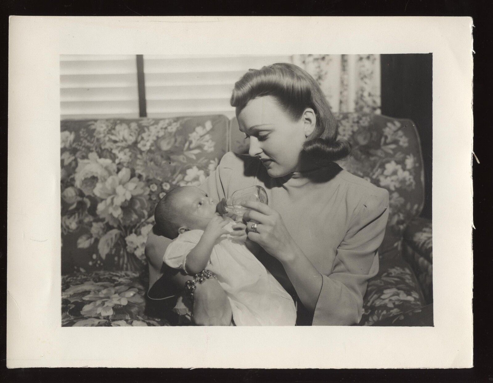 Original 1942 Dorothy Arnold & Joe DiMaggio Jr. Wire Photo