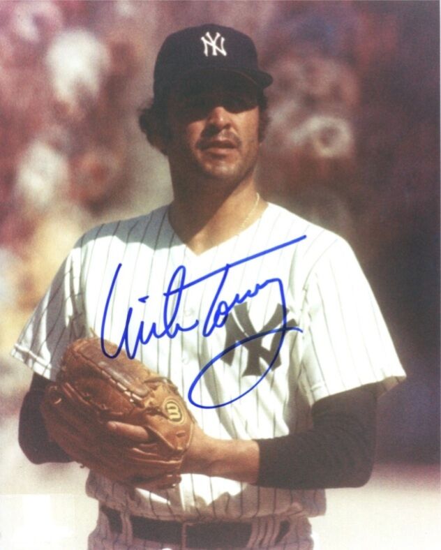 Mike Torrez 8X10 Color Photo Auto B&E Hologram