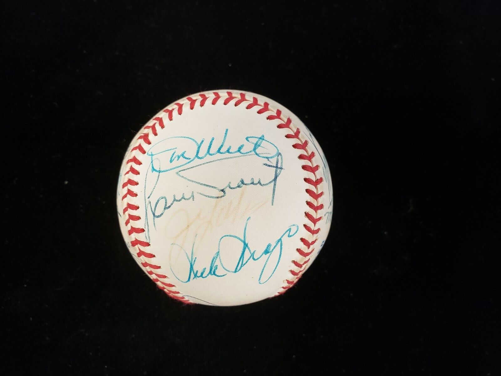 Baseball Stars Old-Timers Multi Signed Baseball 20 sigs Doerr D. Dimaggio McGraw