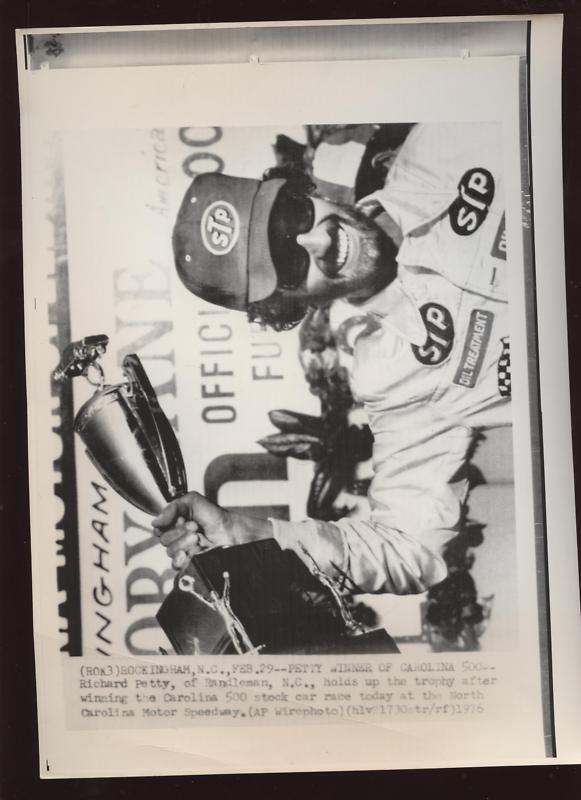 Original 1976 Richard Petty Wins Carol 500 Wire Photo 