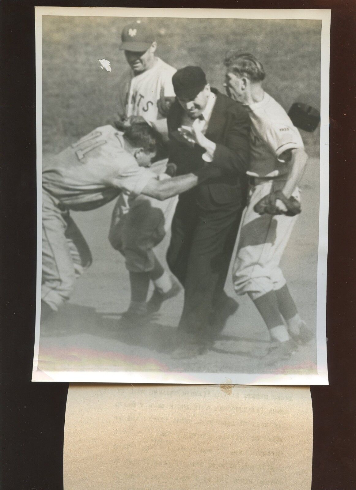 Original August 21 1938 Umpire Reardon 7 X 9 Wire Photo