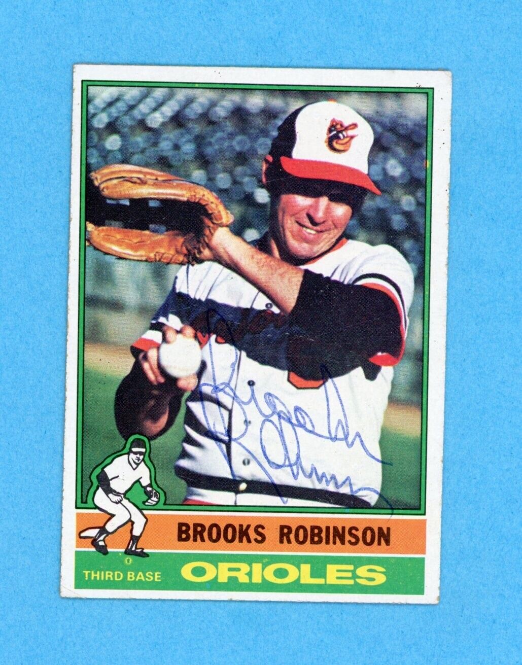 Brooks Robinson Baltimore Orioles Signed 1976 Topps Card #95 with B&E Hologram