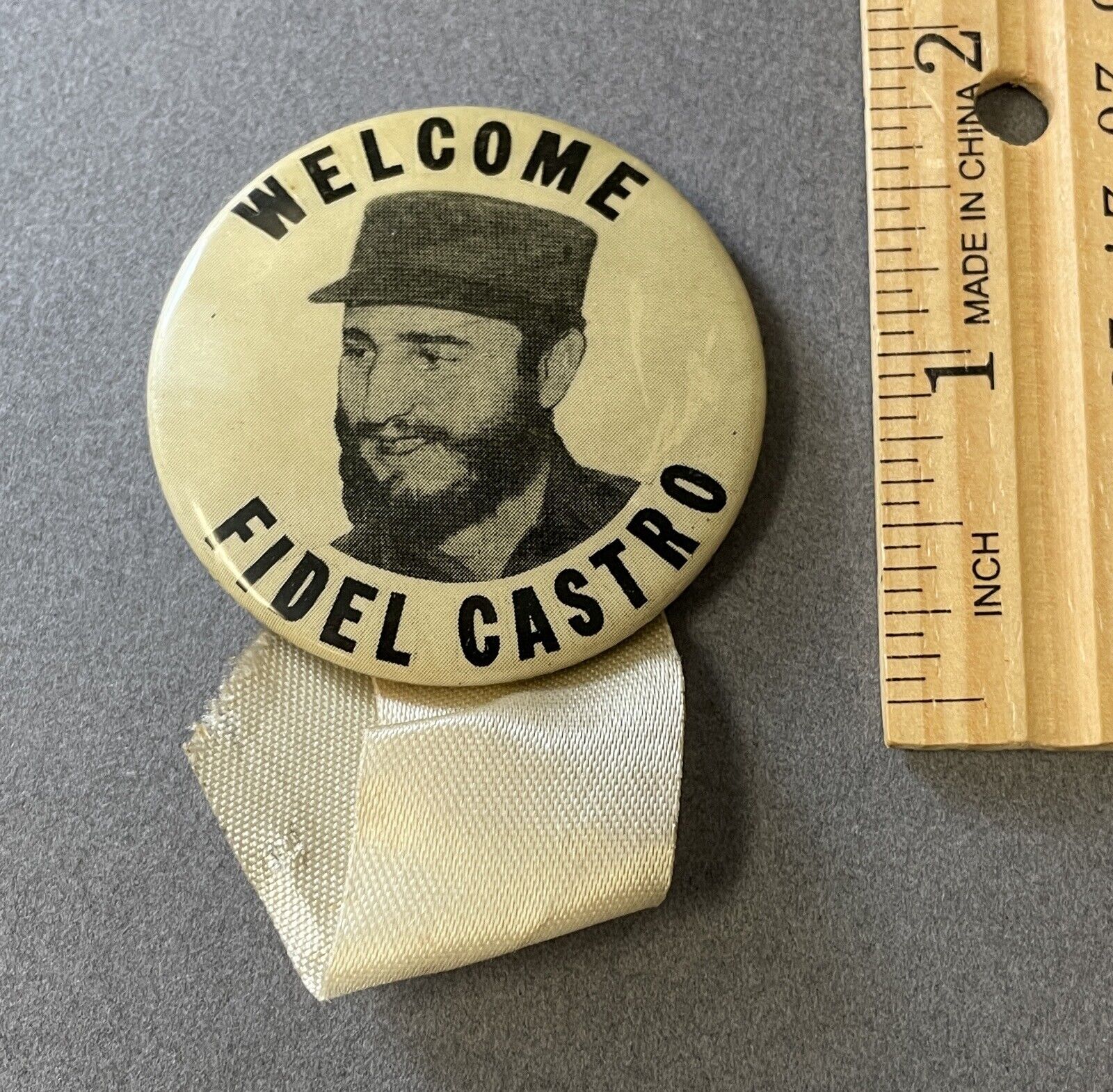 9/18/60 Welcome Fidel Castro 2" Pin from his visit to New York • with ribbon