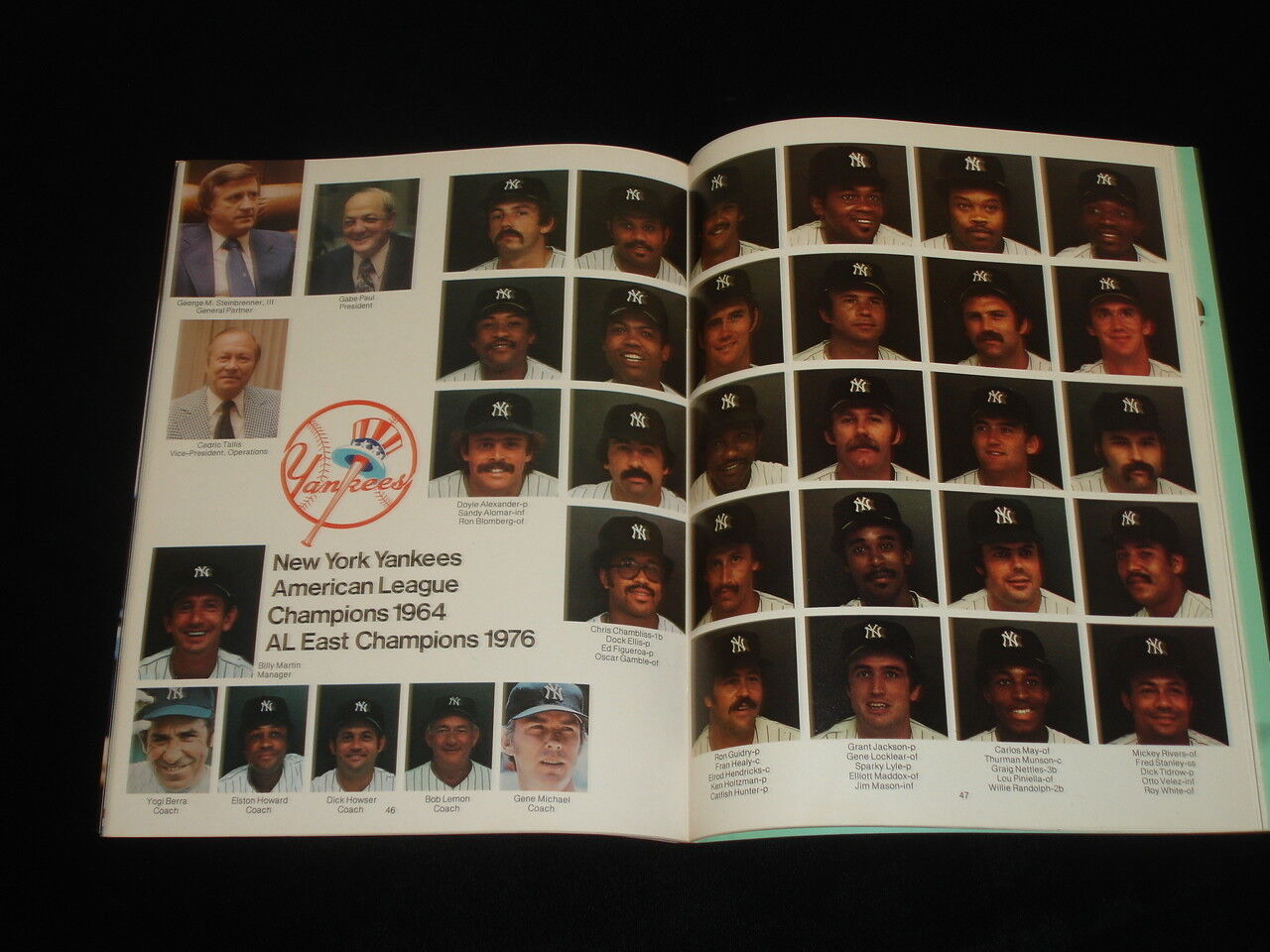 1976 World Series Program Reds @ Yankees w/ NY Yankees Insert-EX