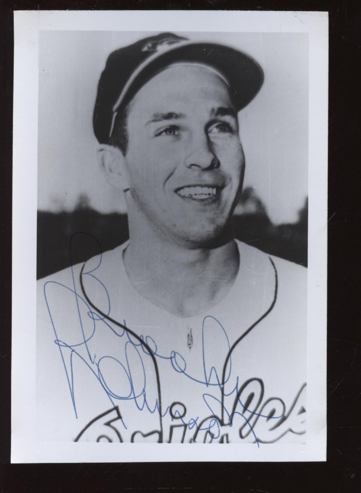 Brooks Robinson Autographed 3 3/4" X 4 3/4" Photo B & E Holo