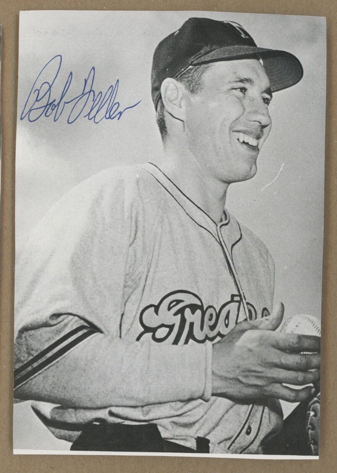 Bob Feller HOFer Signed 4x6 Magazine Clipping Auto with B&E Hologram