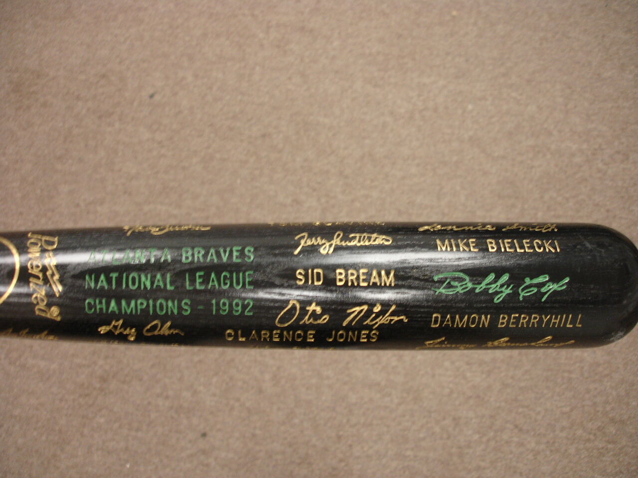 1992 Atlanta Braves NL Champions Louisville Slugger Black Baseball Bat