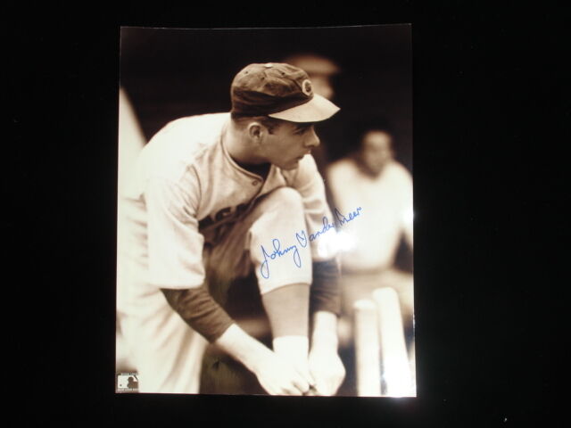 Johnny Vander Meer Autographed 8x10 PSA/DNA Authenticated