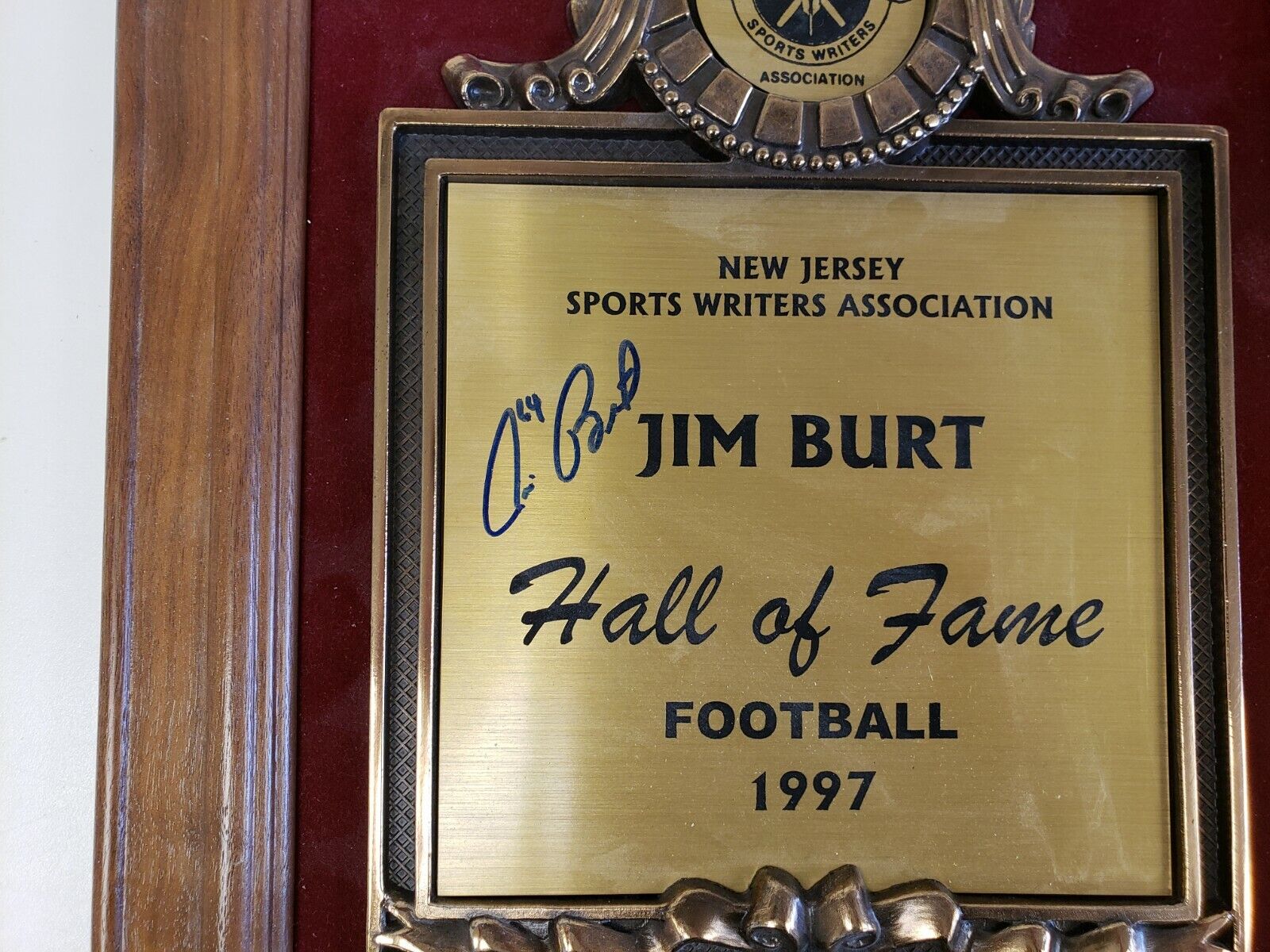 Jim Burt Autographed 1997 NJ Sports Writers Association Hall of Fame Plaque