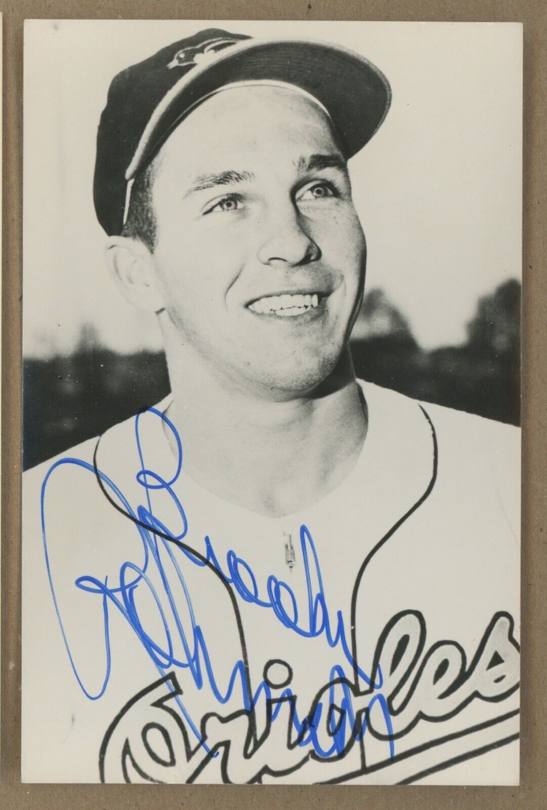 Brooks Robinson HOFer Baltimore Orioles Signed Postcard with B&E Hologram