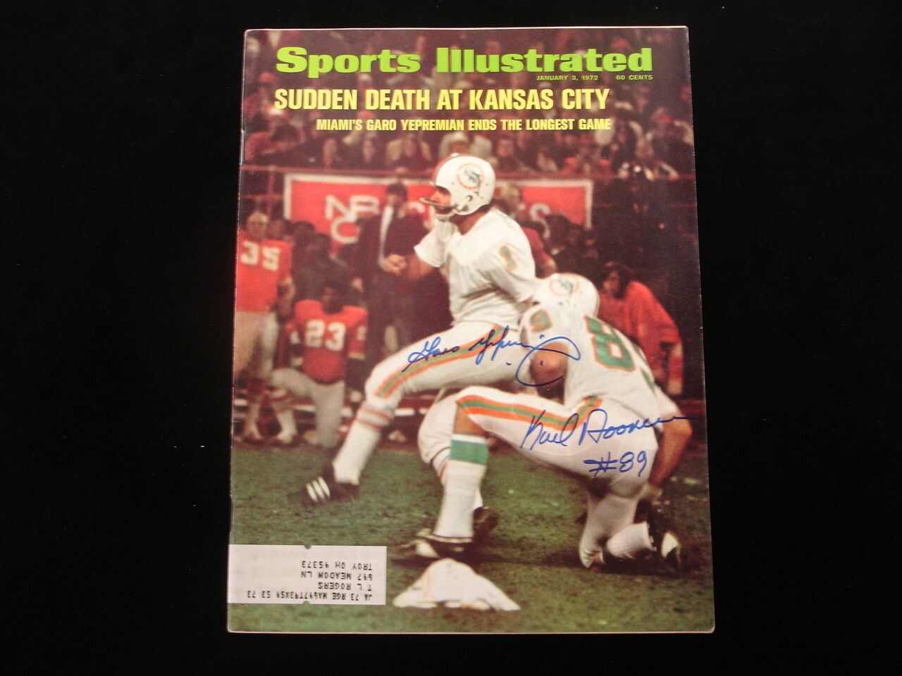 January 3, 1972 Sports Illustrated Magazine - Garo Yepremian & Noonan Autographs